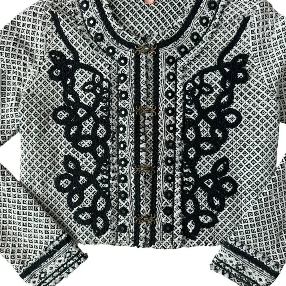 FARM Rio Abstract Black and White Geometric Woven Cardigan - Picture 2 of 14